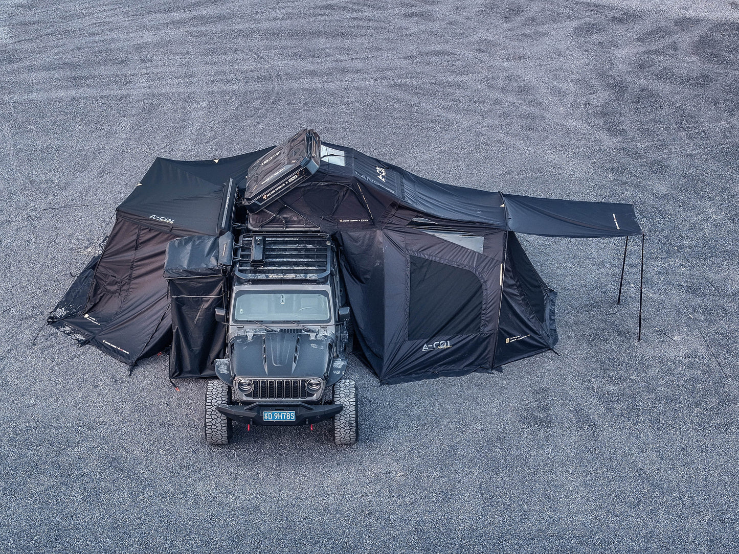 AW Hard Shell 270 Awning