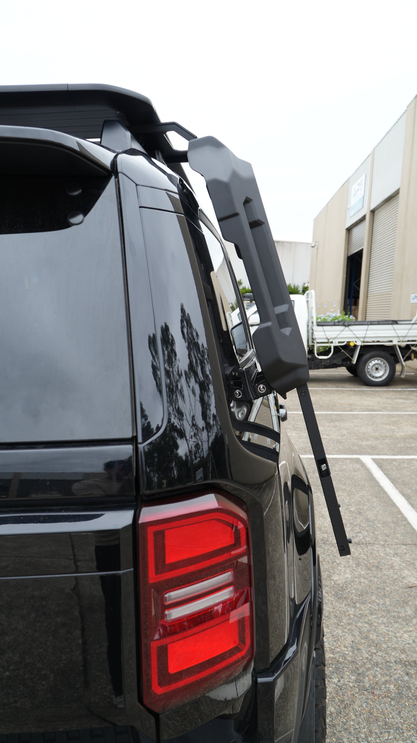 SIDE DROP LADDER - New Generation Toyota Prado