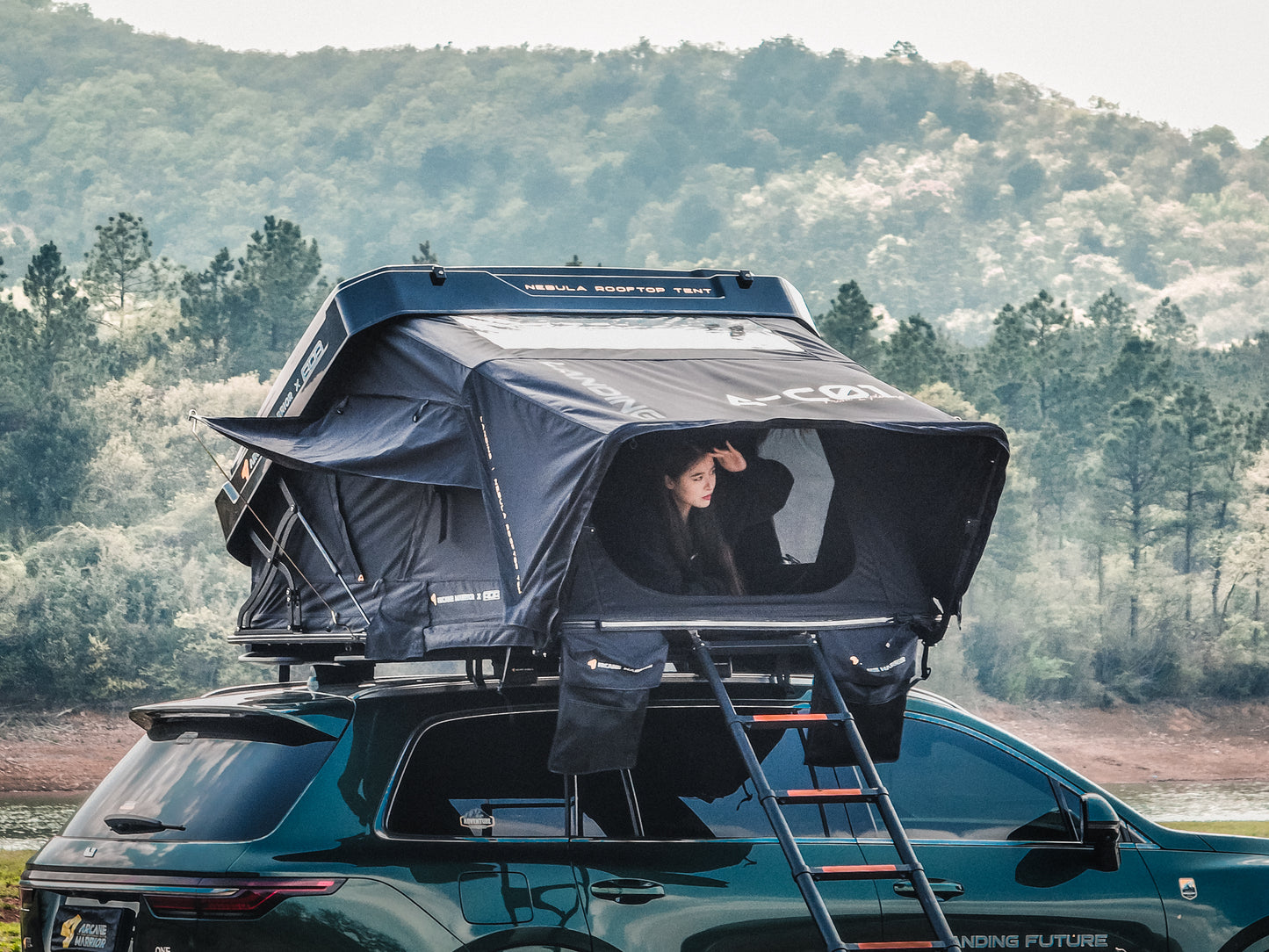 AW Hard Shell Roof Top Tent