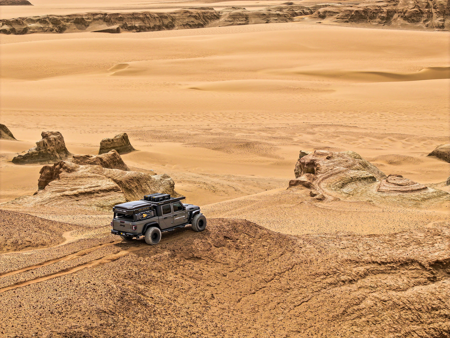 AW Hard Shell Roof Top Tent