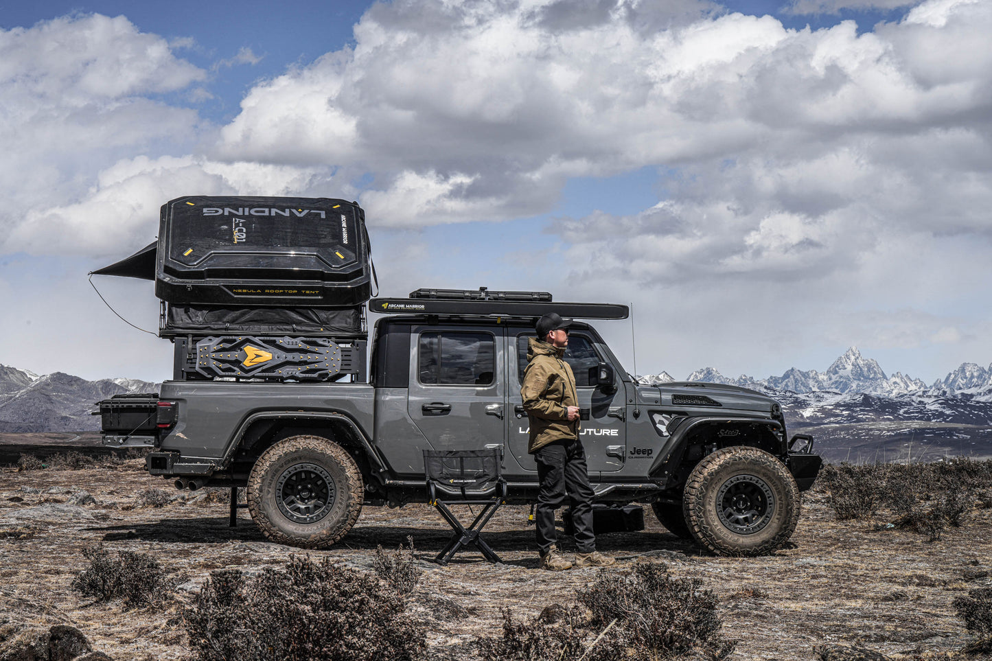 AW Hard Shell Roof Top Tent